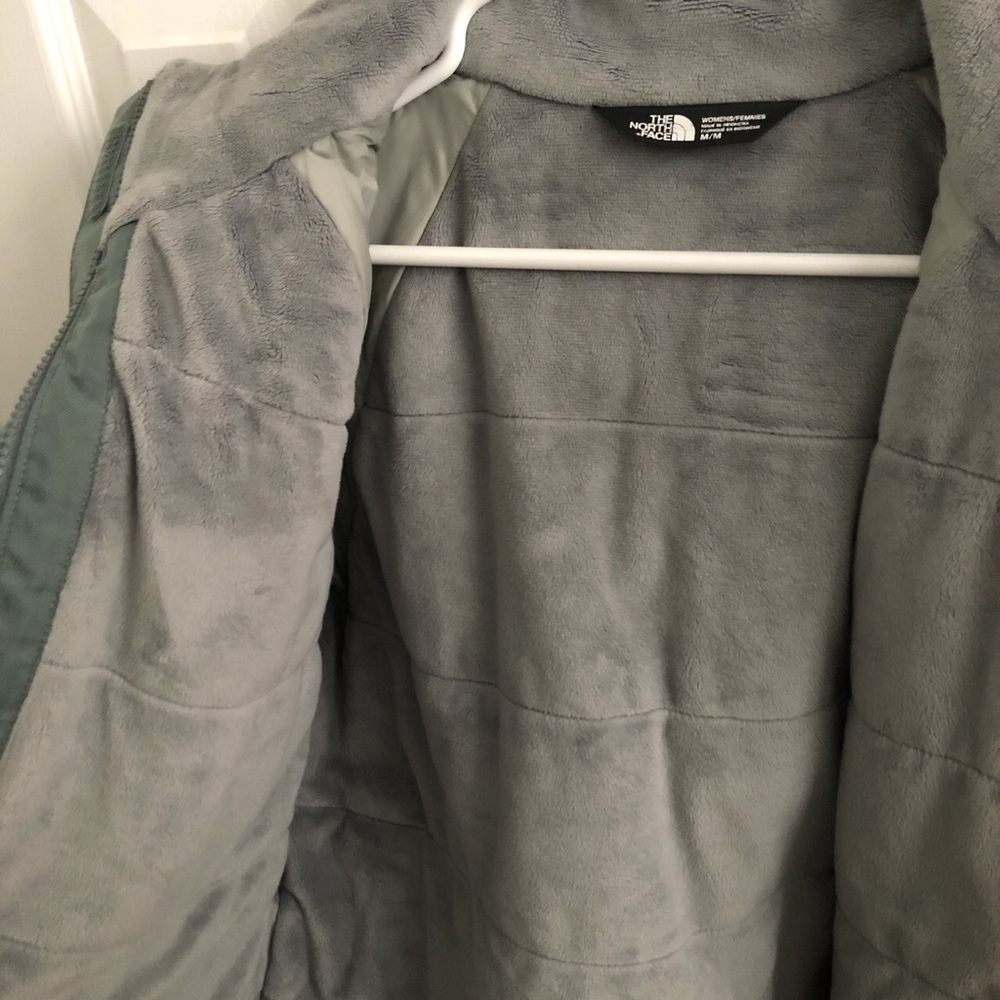 Waterproof North Face - Picture 4 of 4